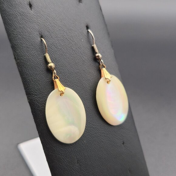 Gold Plated Oval Mother Of Pearl Dangle Earrings A6335 - Picture 2 of 5